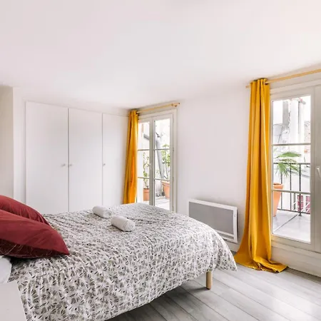 Guestready - Le Marais Getaway With A Balcony Apartment Paris